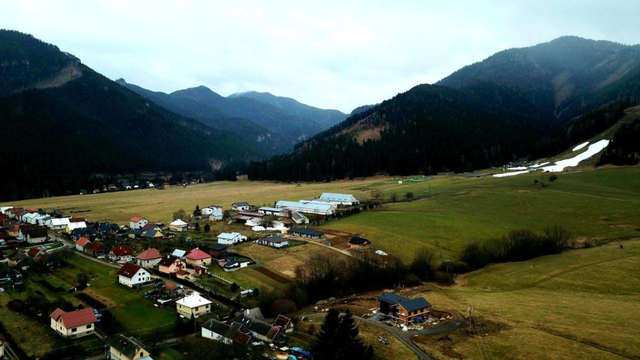 Apartment Lazon Pavčina Lehota Esterno foto